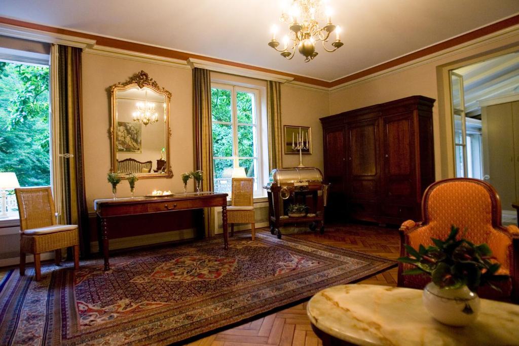 Hotel Restaurant Villa Fayence Wallerfangen Quarto foto