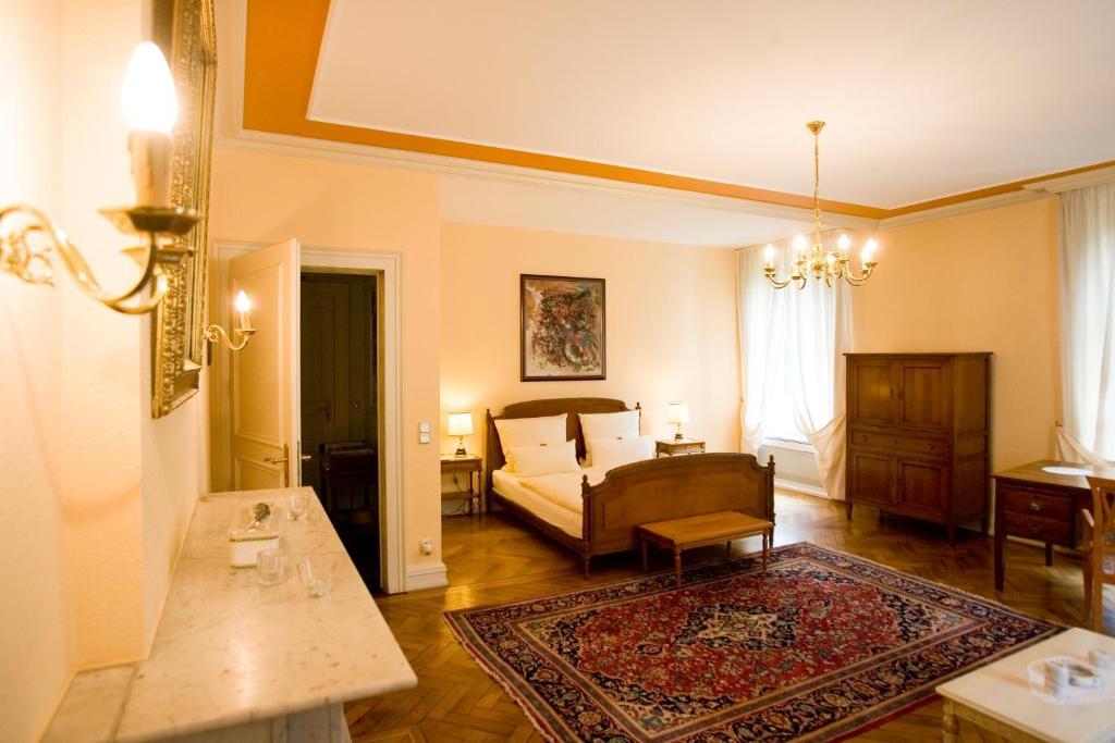 Hotel Restaurant Villa Fayence Wallerfangen Quarto foto